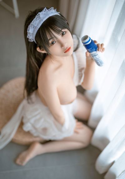 加油站的6个瑞士女孩