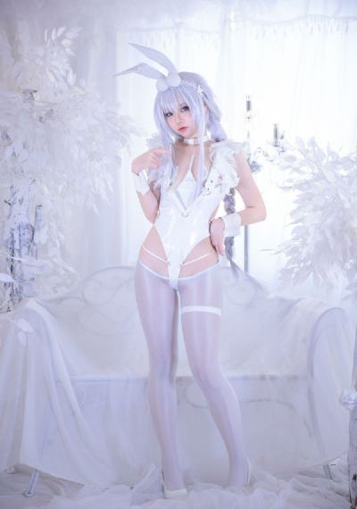 不扣纽扣的女孩