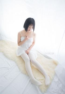 美女光屁屁露全身