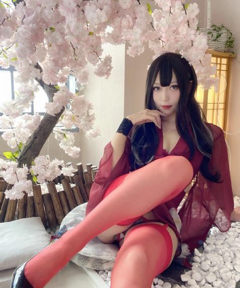 新婚之夜呻吟女警