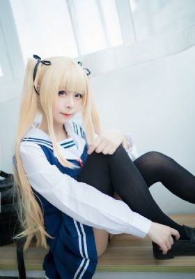 年轻秘书